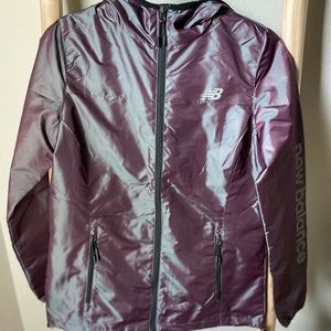 NWT Women’s New Balance Reflective Jacket - Small